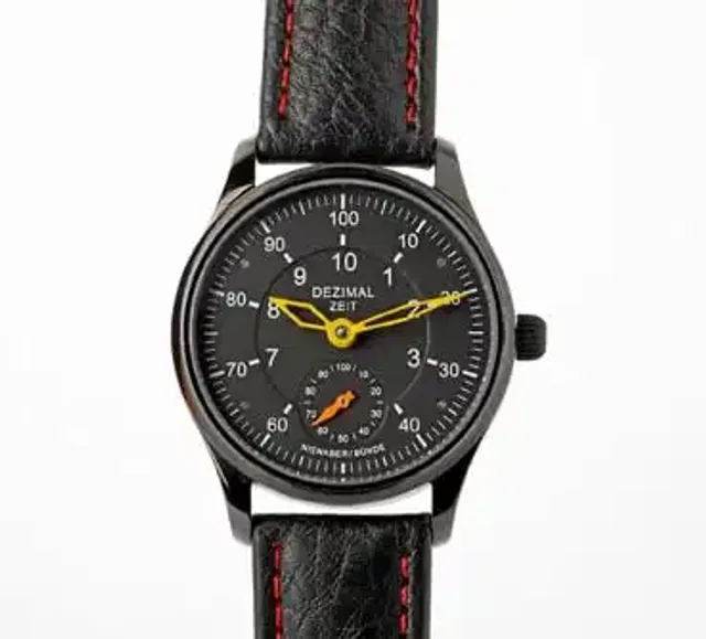Neue Dezimaluhr von Rainer Nienaber