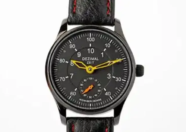 Neue Dezimaluhr von Rainer Nienaber
