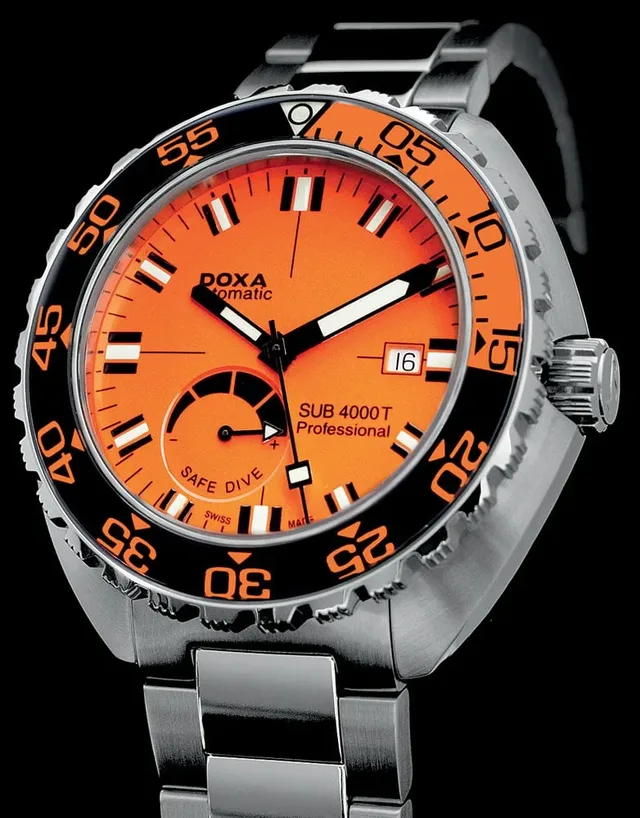 Mit Saphirglaslünette wirk die SUB 4000T größer als ihre Vorgängerin