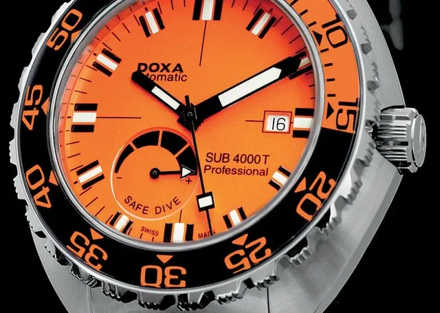 Mit Saphirglaslünette wirk die SUB 4000T größer als ihre Vorgängerin