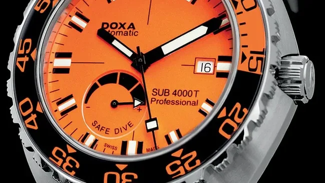 Mit Saphirglaslünette wirk die SUB 4000T größer als ihre Vorgängerin