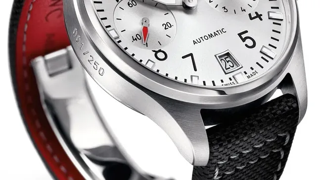 Die offizielle Uhr der deutschen Fußball-Nationalmannschaft