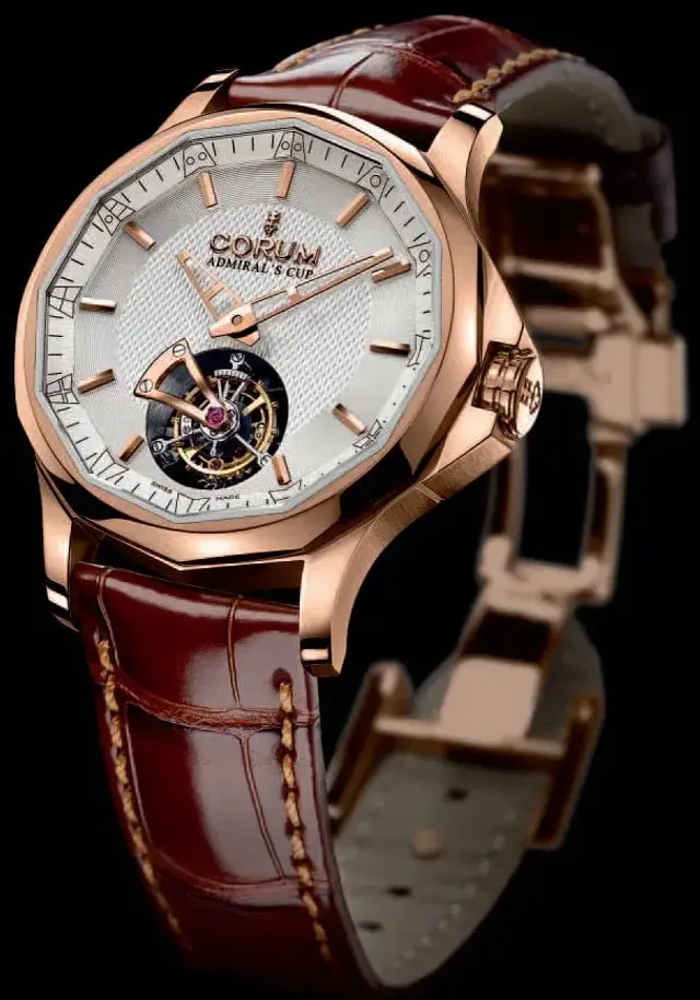Die Admiral’s Cup Legend 42 Tourbillon Micro-Rotor von Corum