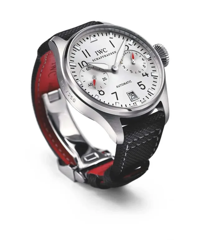 Zum dritten Mal lanciert die IWC in Kooperation mit dem Deutschen Fußball-Bund eine Sonderedition zu einem großen Turnier.