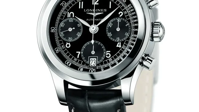 Die markanten Drücker der Heritage erinnern an Chronographen aus den 1940er-Jahren.