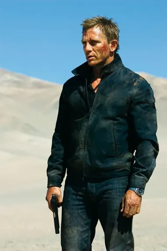 Daniel Craig alias James Bond