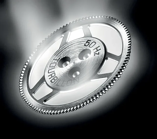 Ohne Käfig: Das fliegend gelagerte Tourbillon des Chronographen schwingt mit einer 50-Hz-Frequenz