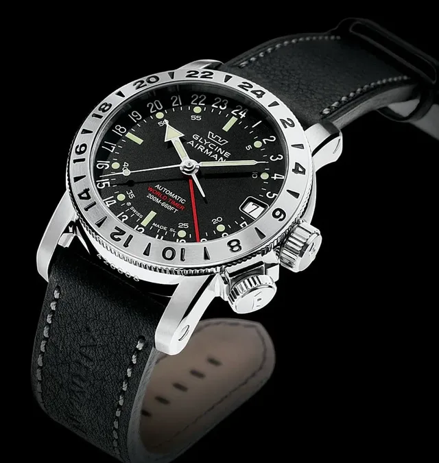 Verschafft Überblick über drei Zeitzonen: die Airman 17 von Glycine