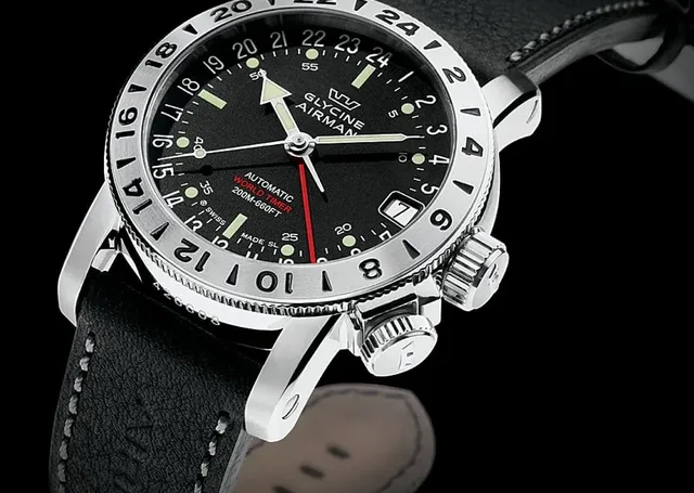 Verschafft Überblick über drei Zeitzonen: die Airman 17 von Glycine