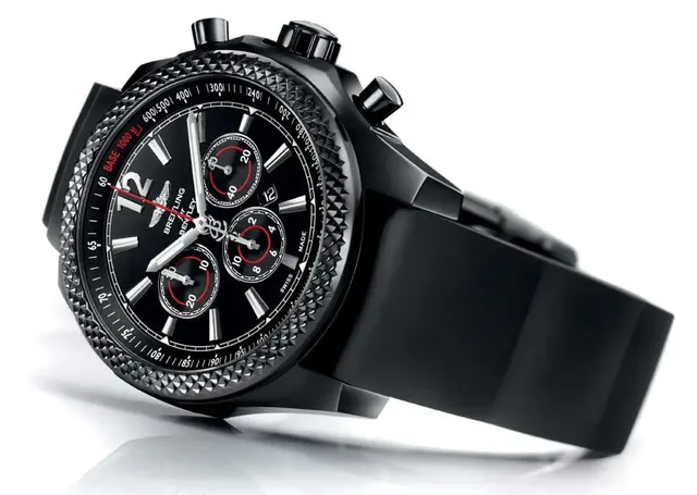 Rennsportaffin: die Breitling for Bentley Barnato 42 Midnight Carbon