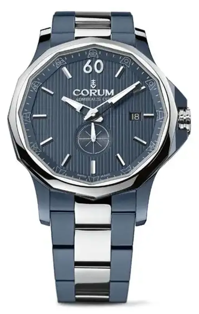 Die Admiral's Cup Legend 42 von Corum in Blau