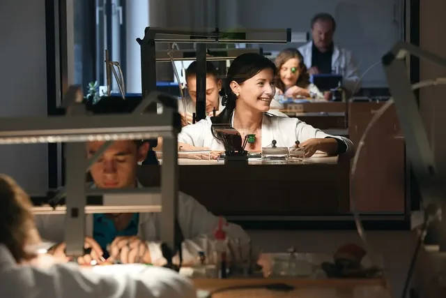 Montage der Uhrwerke