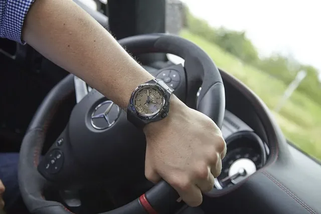 chronos-test-iwc-ingenieur-mercedes-sls-amg