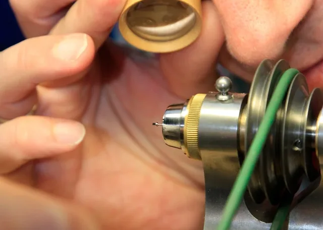 Nur mit der Lupe sind Details zu erkennen