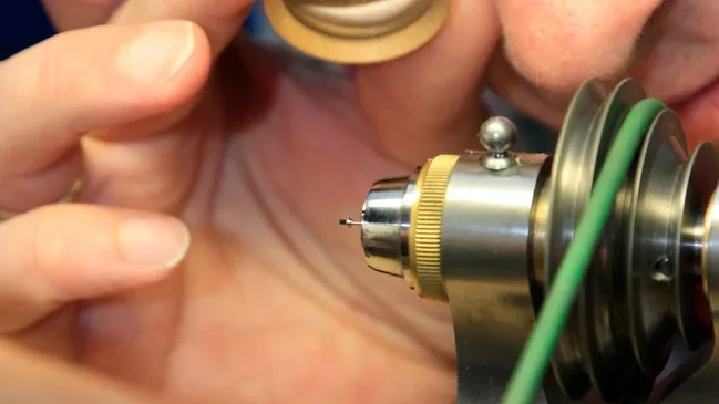 Nur mit der Lupe sind Details zu erkennen