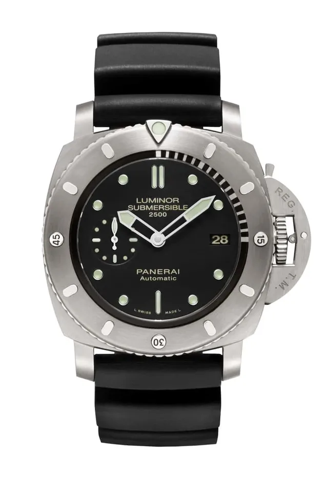 Panerai: Luminor Submersible 1950 2500m 3 Days Automatic Titanio