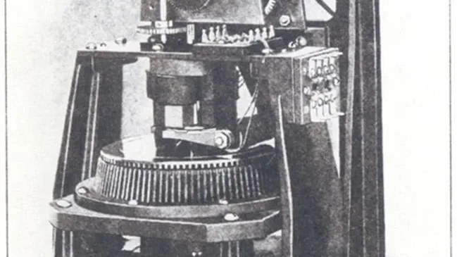 Die weltweit erste Quarzuhr: Sie entstand 1929, als Marrison einen Synchronmotor an den Quarz-Frequenzgenerator anschloss