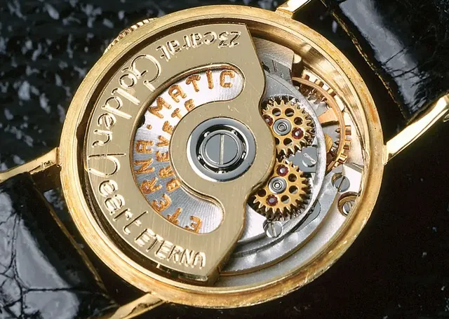 Eterna: Kaliber 2365 mit Massivgold-Kugellagerrotor von 1958