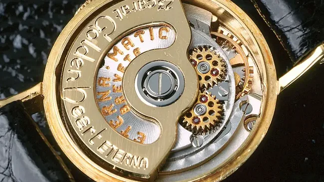 Eterna: Kaliber 2365 mit Massivgold-Kugellagerrotor von 1958