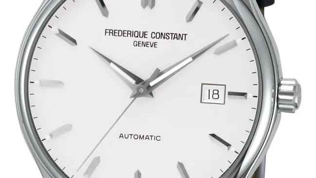 Spitz zulaufende Indices und ebenso spitz geformte Zeiger markieren stets sehr genau die laufende Zeit.