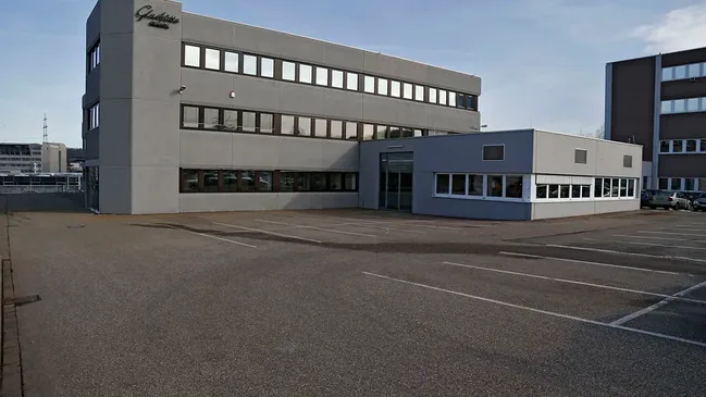 Glashuette Opens New Factory
