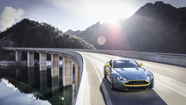 Jaeger-LeCoultre: Mit der neuen Amvox2 Transponder lassen sich alle Aston-Martin-Fahrzeuge auf- und abschließen