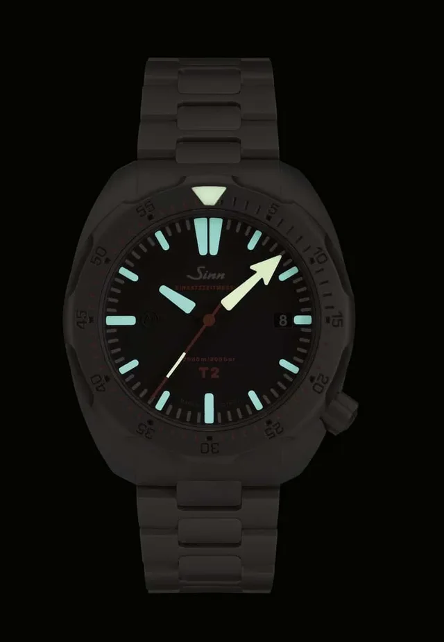 Taucheruhrenwahl Hauptgewinn Sinn T2 Nachtansicht