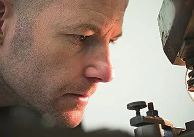 Stowa: Jörg Schauer bei der Arbeit