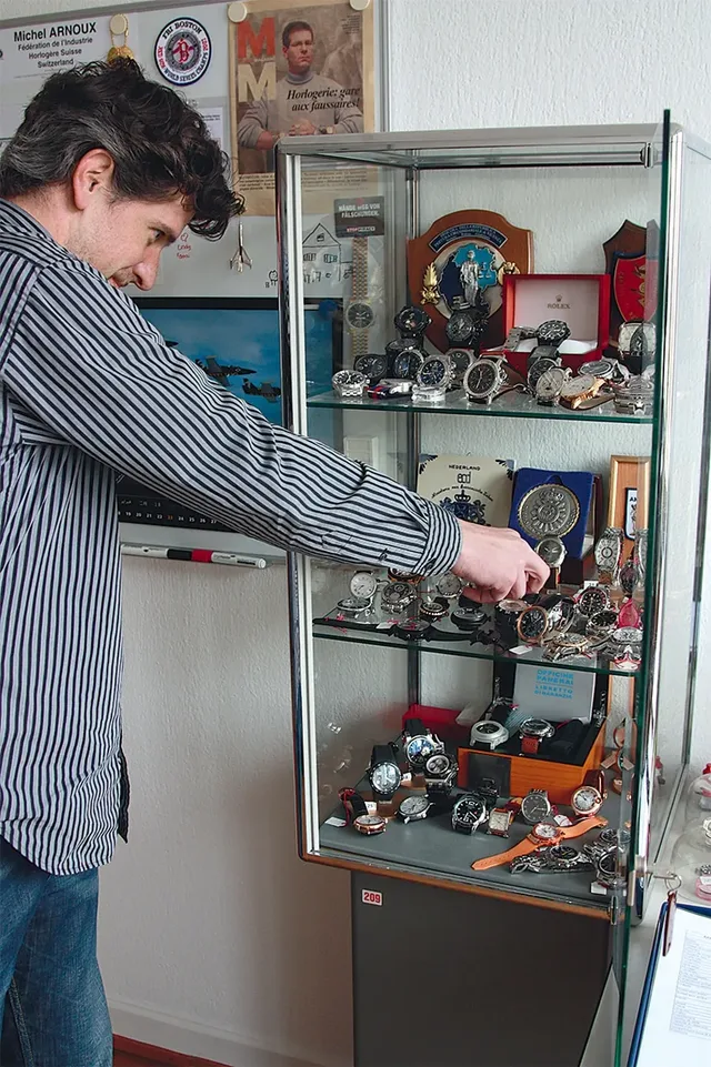 Die Vitrine beherbert besonders eindrucksvolle Replica Uhren.