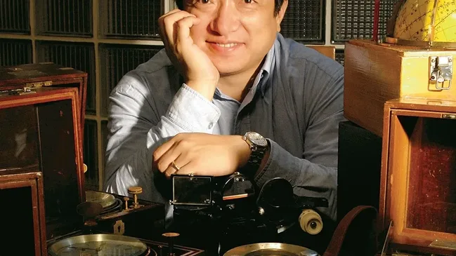 Dr. Zhixiang Ding, Chefredakteur der Chronos China