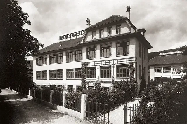 Glycine: Dieser Villa mit Blumenschmuck verdankt das Unternehmen seinen Namen.