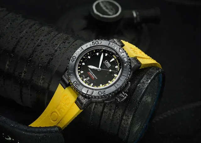 Oris: Aquis Depth Gauge Yellow