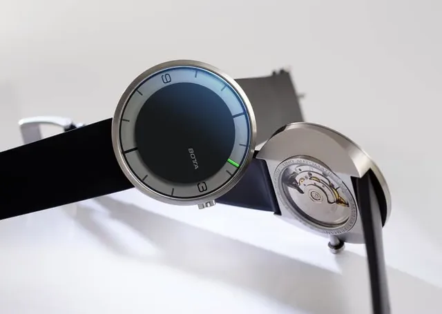 Botta Design: Nova Zeitraumuhr, Stahlgehäuse