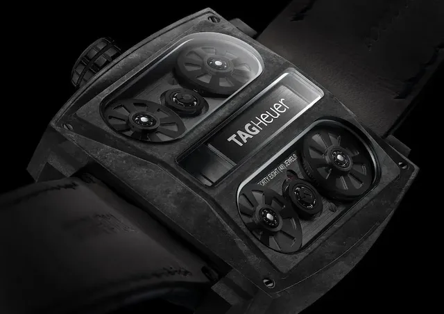 TAG Heuer: Monaco V4 Phantom, Rückseite