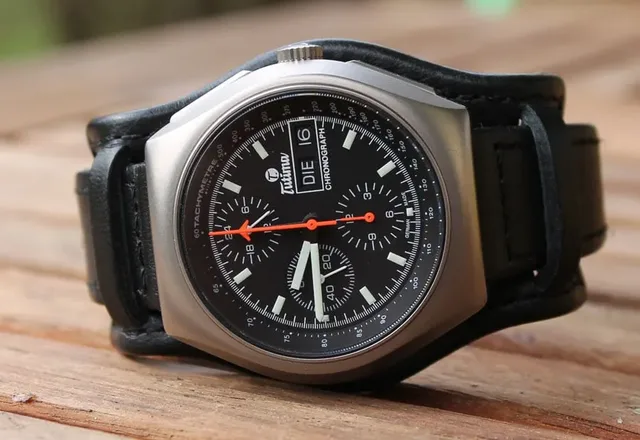 Tutima Titan Bund mit nicht vorschriftsmäßiger Tachymeterskala. Foto: Felix Hallinger