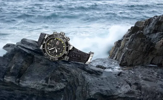 Oris: Aquis Depth Gauge Chronograph
