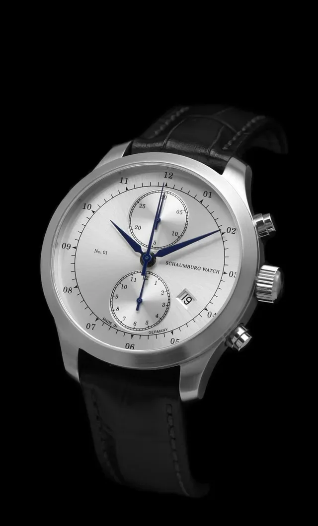 Schaumburg Watch: Chronograph No.01, silberfarbenes Zifferblatt