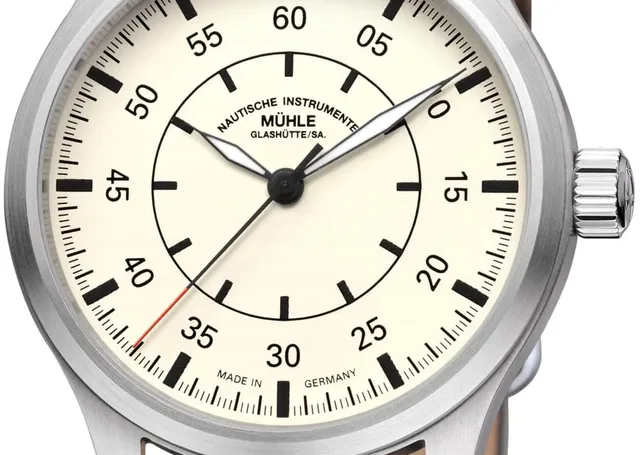 Mühle-Glashütte: Terrasport I Beobachter mit passendem dunkelbraunem Lederband zum cremefarbenen Blatt