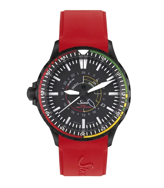 Sinn Spezialuhren: EZM 7 S mit rotem Silikonband