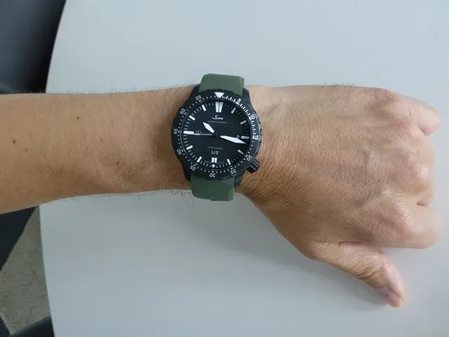 So kann die Sinn U2 C am Handgelenk aussehen – wenn man ein Exemplar aus der limitierten und umgehend ausverkauften Auflage ergattert hat.