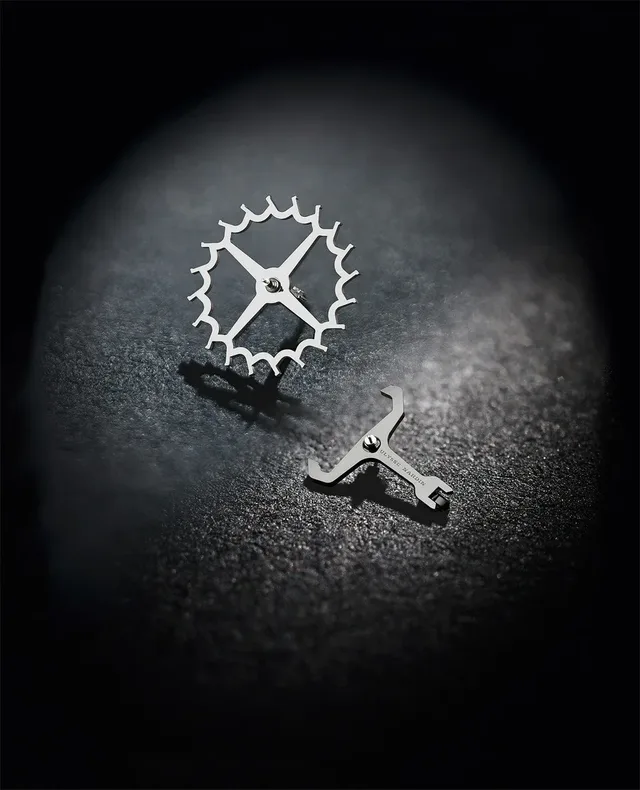 Ulysee Nardin: Anker und Hemmung des Automatikkalibers UN-118 mit DIAMonSIL-Beschichtung („Diamond on Silicon“)