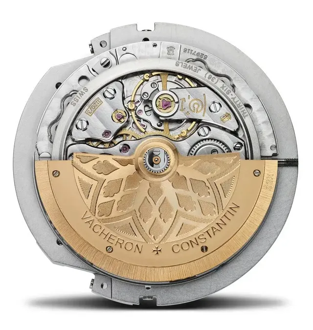 Rückseite und Rotor des Automatikkalibers Vacheron Constantin 1120 AT zeigen sich  bei den Savoirs Enluminés durch einen Saphirglasboden.