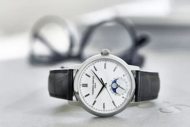 Frédérique Constant: Classics Moonphase Manufacture
