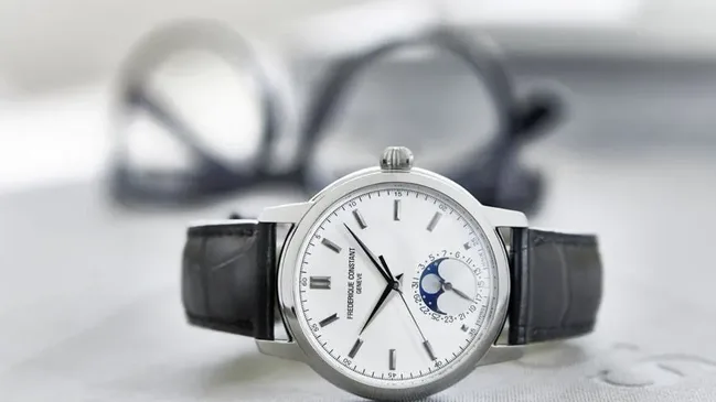 Frédérique Constant: Classics Moonphase Manufacture