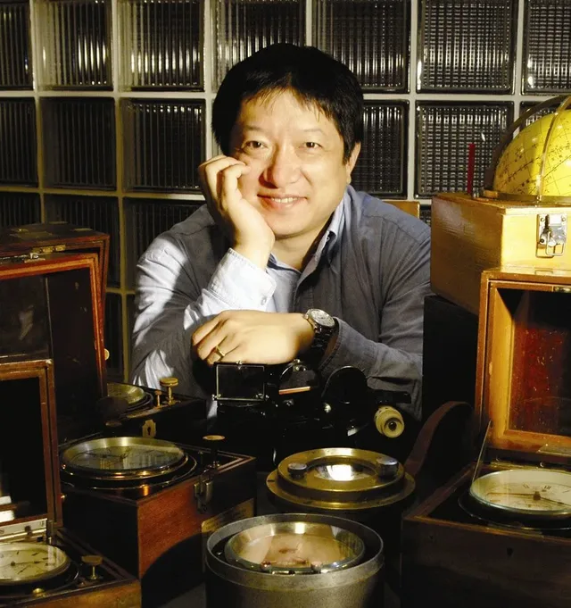Dr. Zhixiang Ding, Chefredakteur Chronos China