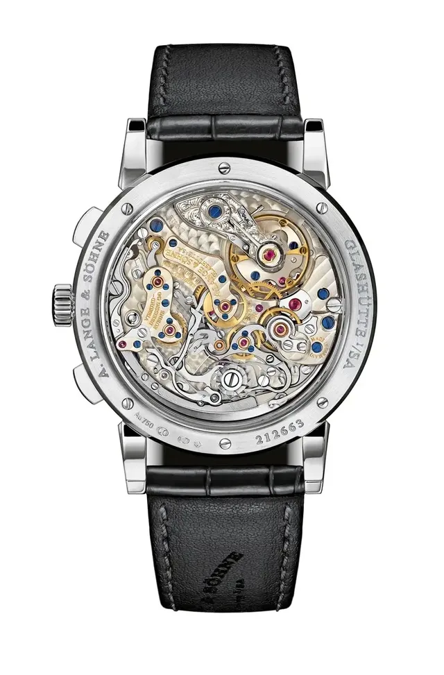 Durch Saphirglas im Gehäuseboden zeigt der A. Lange & Söhne 1815 Chronograph das Handaufzugswerk L951.5
