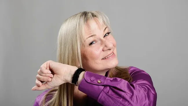 Elizabeth Doerr ist Buchautorin und schreibt außerdem für verschiedene internationale Publikationen. Anfang 2014 gründete sie mit »Quill & Pad« ihr eigenes Online-Magazin. (Foto: Guy Lucas de Peslouan)