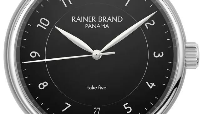 Rainer Brand: Panama take five mit dunklem Zifferblatt