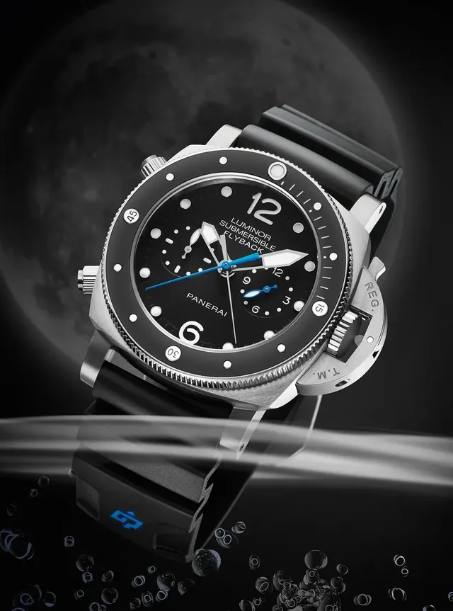 Panerai: Luminor Submersible 1950 3 Days Chrono Flyback Automatic Titanio