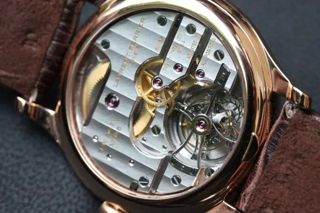 Laurent Ferrier: Werk der Galet Classic Double Balance Spring Tourbillon